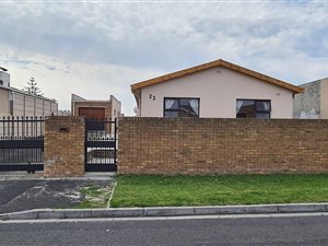 3 Bed House in Retreat