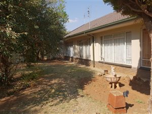 5 Bed House in Flamwood