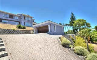 5 Bedroom House in Millard Grange