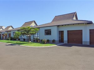 3 Bed Simplex in Meerensee