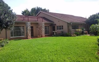 4.1 ha Land available in Benoni AH