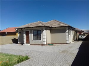 3 Bed House in Vanderbijlpark CE3