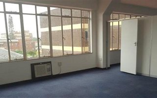 115 m² Commercial space in Windermere
