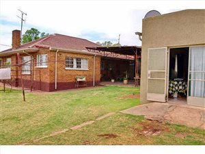 3 Bedroom House in Rhodesfield