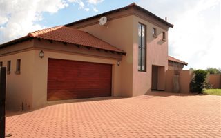 2 Bedroom House in Kungwini Country Estate