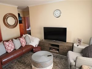 2 Bed Apartment in Highveld