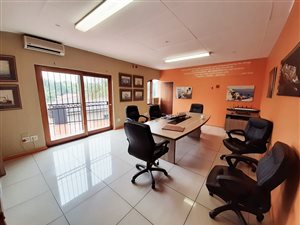 158.5 m² Office Space in The Gardens