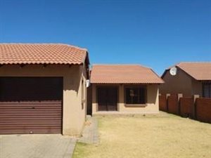 2 Bedroom House in Krugersdorp Central
