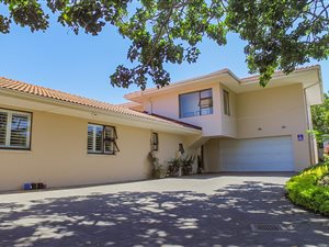 4 Bed House in Gonubie
