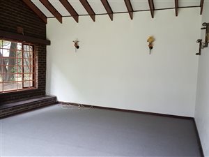 210 m² Office Space in Kyalami AH
