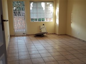 2 Bed Townhouse in Die Hoewes