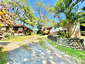 994 m² Commercial space in Southbroom
