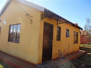 2 Bed House in Golden Gardens