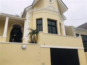 3 Bed House in Green Point