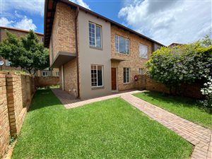 3 Bed Duplex in Oukraal Estate