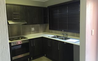 2 Bedroom Duplex in Weltevreden Park