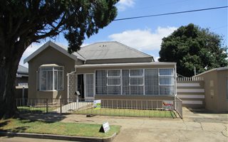 3 Bedroom House in Krugersdorp West