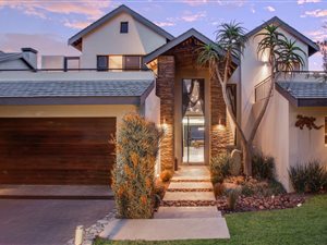4.5 Bed House in Waterfall Country Village