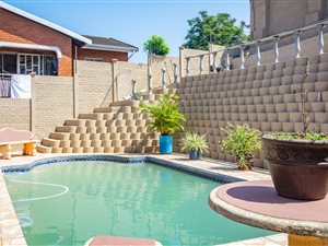 3 Bed House in Sparks Estate