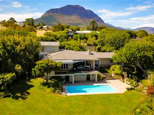 5 Bed House in Monte Sereno