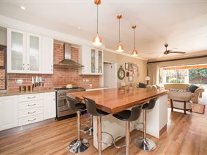 4 Bed House in Alphen Park