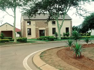 400 m² Land available in The Orchards