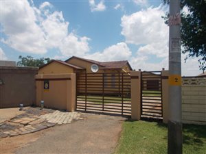 3 Bed House in Leondale