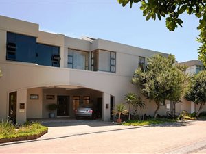 3 Bed House in Sunset Links