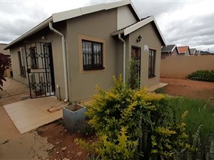 3 Bed House in Rosslyn