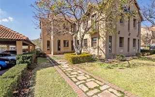 760 m² Commercial space in Fourways