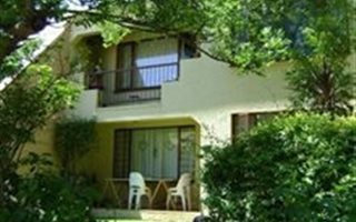 2 Bedroom Townhouse in Sunninghill