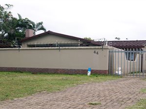 4 Bedroom Cluster in Uvongo