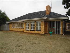 3 Bed House in Riebeeckstad