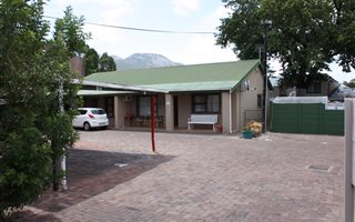 765 m² Commercial space in Paarl