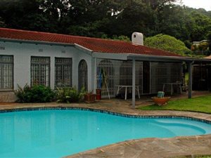 4 Bed House in Padfield Park