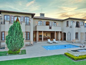 5 Bed House in Eagle Canyon Golf Estate