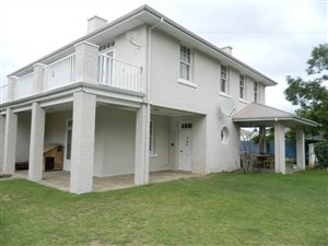4 Bed House in Top Town
