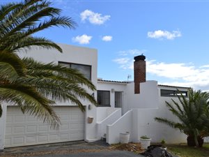 4 Bed House in Gordons Bay Central