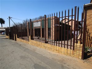350 m² Office Space in Primrose