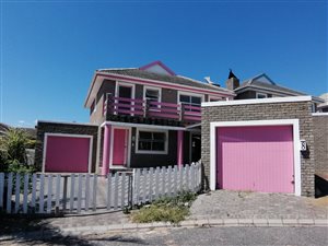 3 Bed Townhouse in Myburgh Park