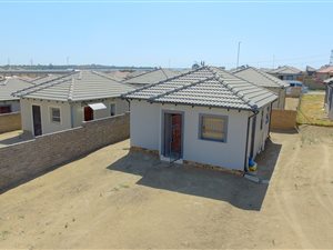 2 Bed House in Riverside View
