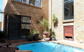 4 Bedroom Cluster in Meyersdal