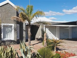 4 Bed House in Oudtshoorn