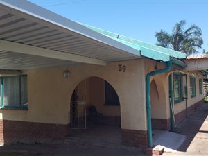 4 Bed House in Umhlatuzana
