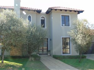 4 Bed House in Dainfern Golf Estate