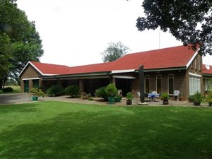 2 ha Farm in Vandermerweskroon