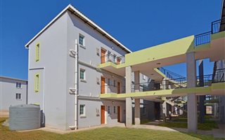 2 Bedroom Apartment in Adamayview