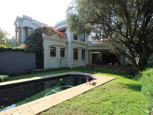 4 Bed House in Dainfern Golf Estate
