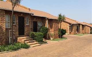 2 Bedroom Townhouse in Meyersdal