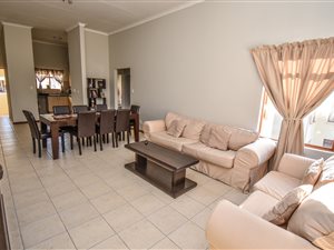 2 Bed Apartment in Paulshof